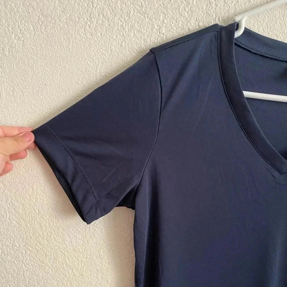 🆕Sport-Tek Navy Basic V Neck Top 🆕 - Picture 4 of 7